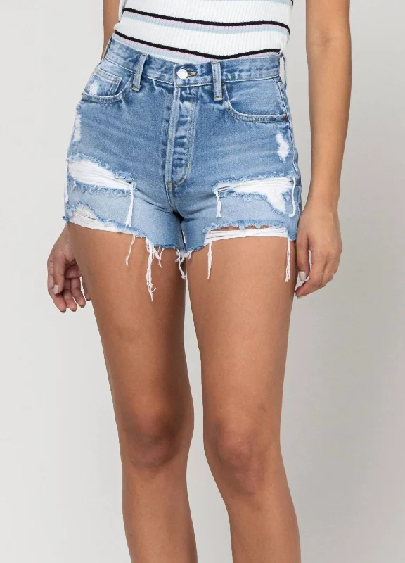 Timeless Women's Outfit Button Fly Jean Shorts In Light Wash