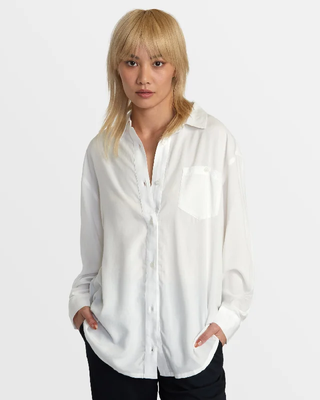 Luxe Style Discounts Showdown Button Up Top - Whisper White