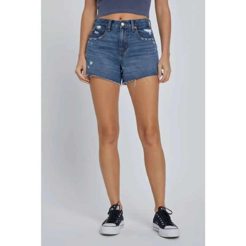 Women's High-Fashion Outfit Summer Heat Jean Shorts In Dark Denim