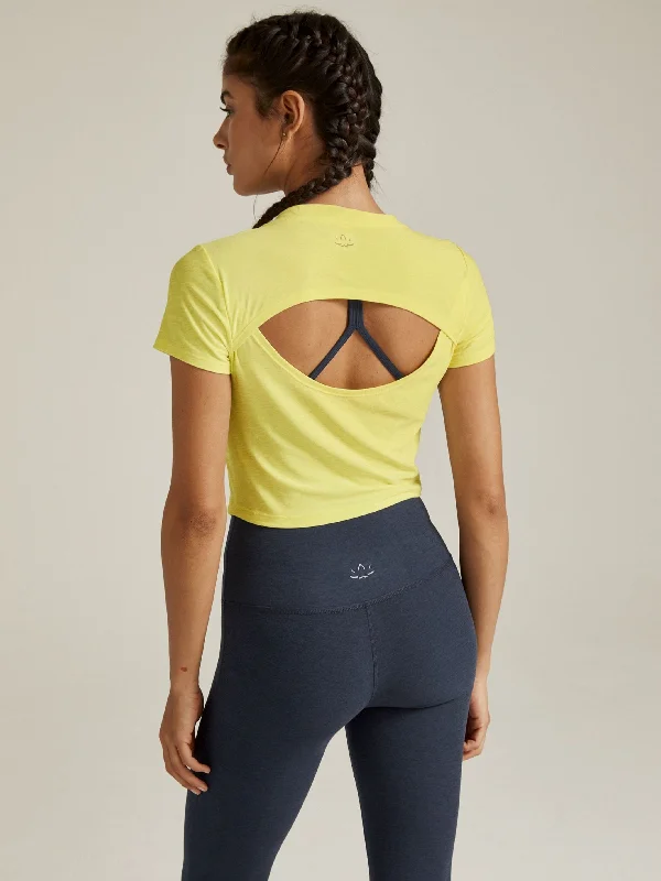 Women's Active Outfit For Fitness Beyond Yoga Featherweight Perspective Cropped Tee - FINAL SALE