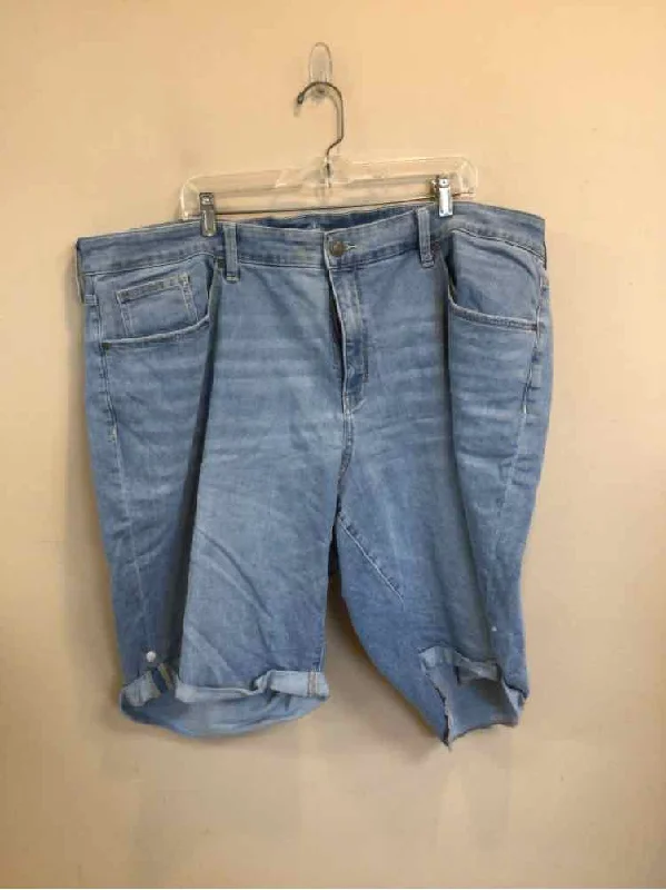 Timeless Style Promotions ST JOHN'S BAY SIZE 28 Ladies SHORTS