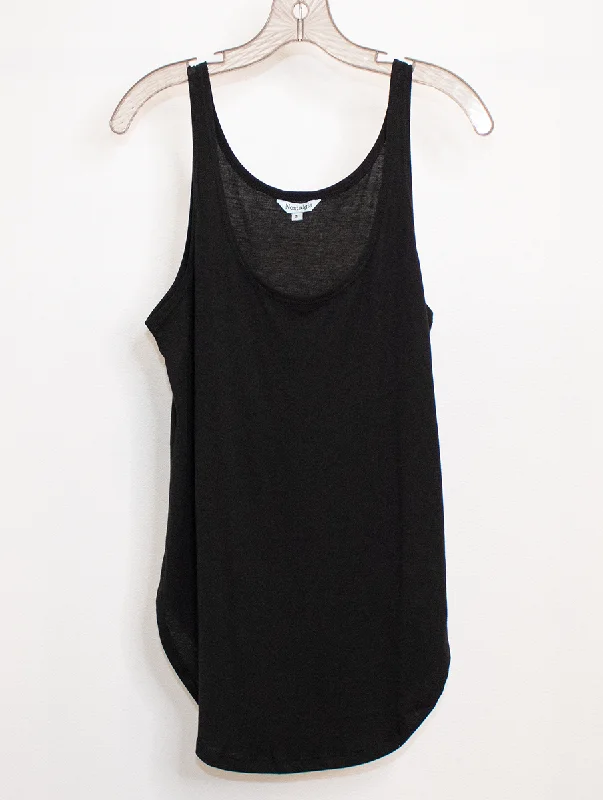 Embrace New Fashion That One Basic Tank in Black