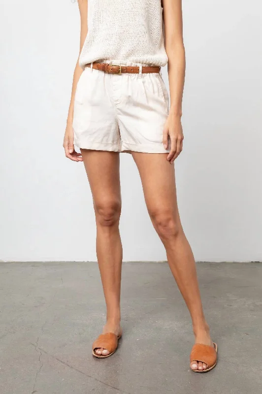 Laid-Back Fashion Offers Monty Shorts In Oat