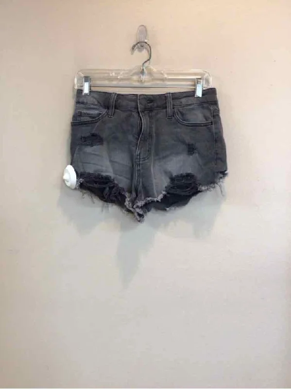 Flash Sales SO SIZE 28 Ladies SHORTS