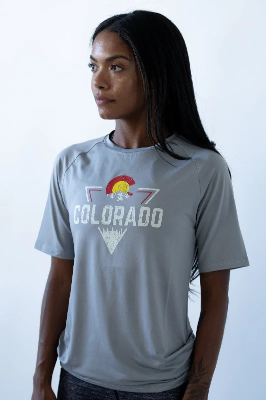 Women's Clothes For Outdoor Events Colorado Threads Mountain Triangle Unisex Performance Tee Grey