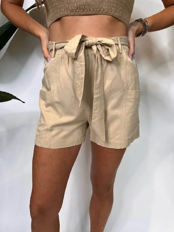 Women's Travel Outfit Set Cargo Shorts In Sand