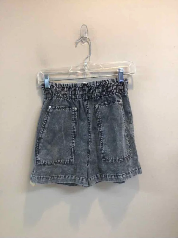 Women's Trendy Clothing VERNACULAR SIZE SMALL Ladies SHORTS