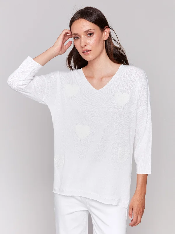 Chic & Modern Sales V-Neck Knit Top With Heart Appliqué - White