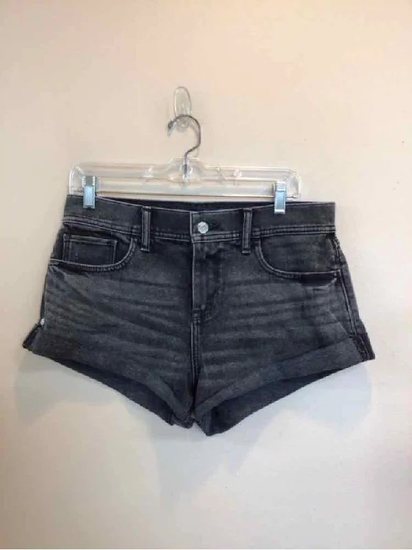 Fashionable Women's Clothing HOLLISTER SIZE 27 Ladies SHORTS